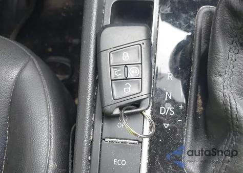 2019 Volkswagen Jetta 1.4T R-Line/1.4T S/1.4T Se из США, поврежденный, VIN 3VWC57BUXKM121316